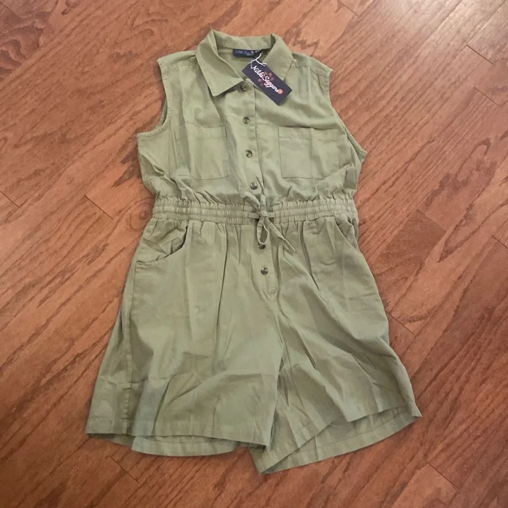 NWT Nikki Saggaro shorts jumper/romper olive green size large- with pockets